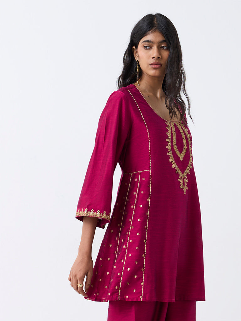 Fuchsia Paisley Embroidered Kurti — photo 2