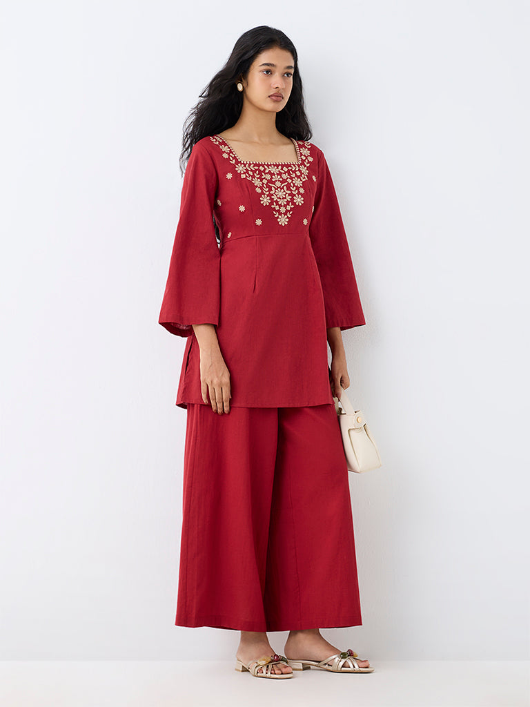 Red Floral Embroidered Kurti and Cotton Farshi Salwar Set — photo 2