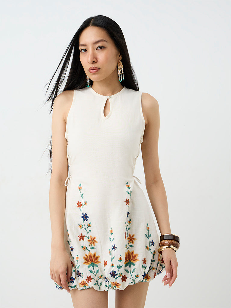 Bombay Paisley Off-White Floral Embroidered Cotton Bubble Dress — photo 1