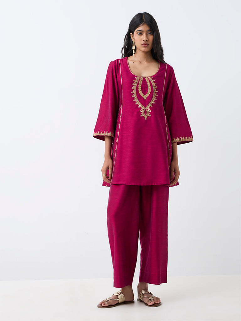 Fuchsia Paisley Embroidered Kurti — photo 1