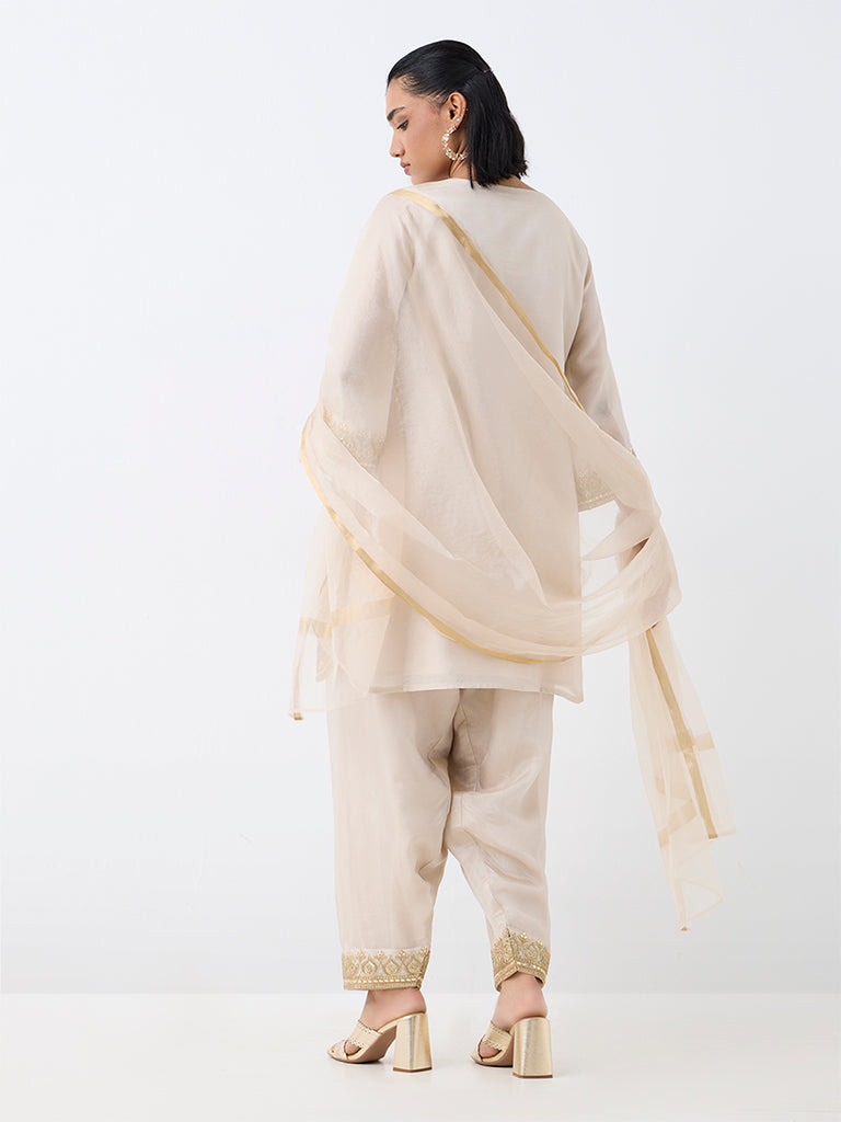 Off-White Floral Embellished A-Line Kurta And Salwar Set — photo 4
